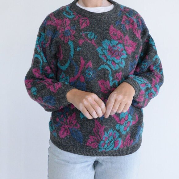 Vintage White Oaks Grey w Pink Teal Floral Knit Crewneck Sweater M - Picture 2 of 13